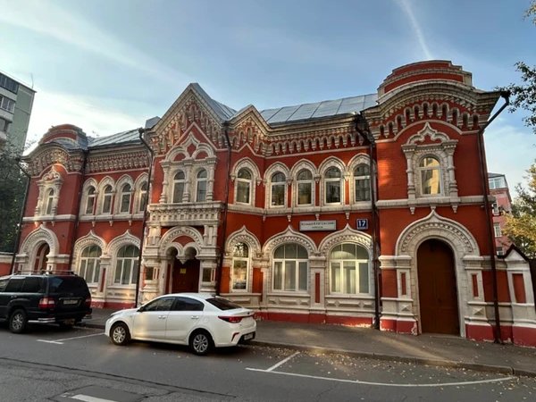 «Ямщик, запрягай лошадей!»: прошлое Рогожской слободы