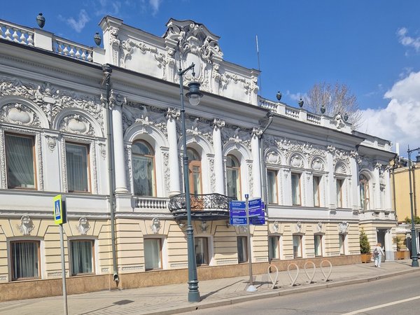 Парадная Пречистенка