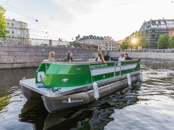 Индивидуальная прогулка по каналам Петербурга
