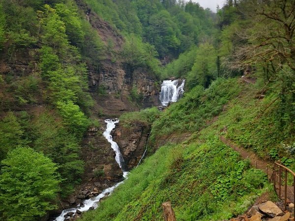 Неизведанная Абхазия: водопады, гейзеры и шахтерский посёлок - фото 1