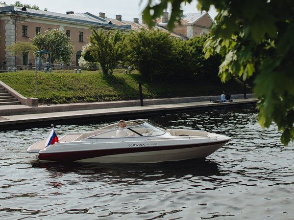 Прогулка по каналам Санкт-Петербурга + полуденный выстрел из Петропавловской крепости - фото 1
