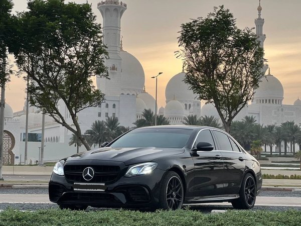 VIP-экскурсия по Абу-Даби на Mercedes бизнес-класса - фото 1