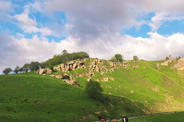 Фото экскурсии - Однодневный тур: Медовые водопады, гора Кольцо, перевал Гумбаши и древний храм X века - 9