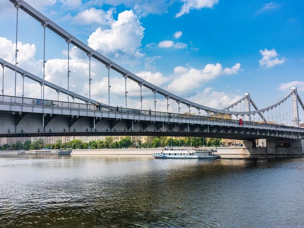 На теплоходе от Крымского моста до Москва-Сити