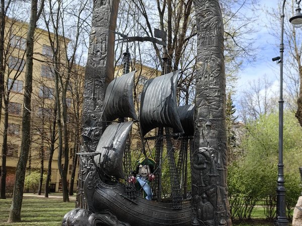 «Мы гуляем с дядей Петей!» семейная аудиоэкскурсия в Петербурге - фото 2