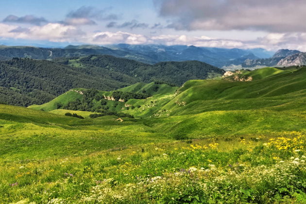 Фото экскурсии - Путешествие из Ессентуков в Домбай: величественные горные пейзажи - 7