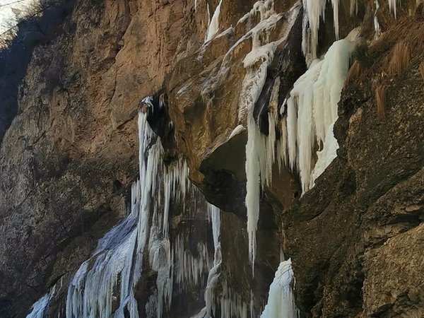 Чегемские водопады — чудо Кабардино-Балкарии (на вашем автомобиле) - фото 1