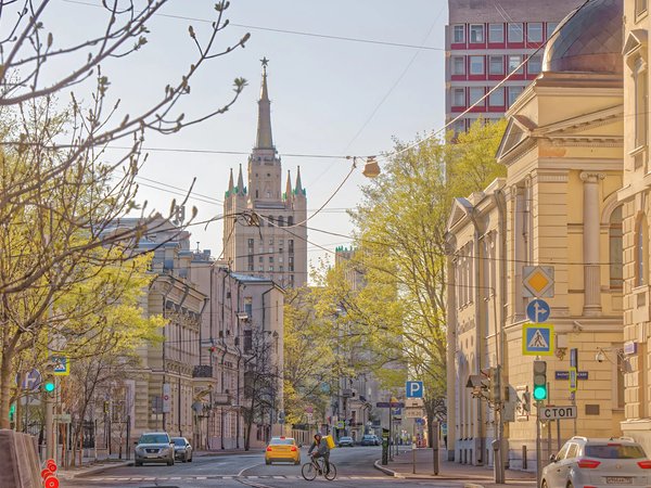 Аристократическая и посольская Поварская