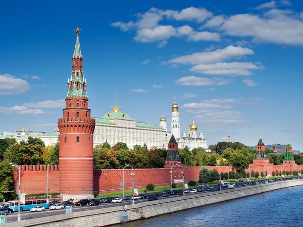 Флагманский маршрут на теплоходе «Флагман»: от причала «Киевский» до Китай-города - фото 1