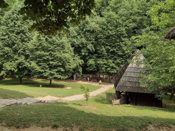 Этнодеревня Тршич: сельская жизнь недалеко от Белграда - фото 1
