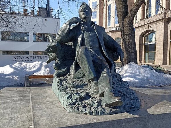 За каждым успешным мужчиной стоит великая женщина - фото 1