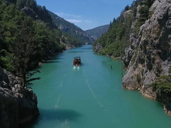 Круиз на лодке по Зелёному каньону + обед на берегу - фото 1