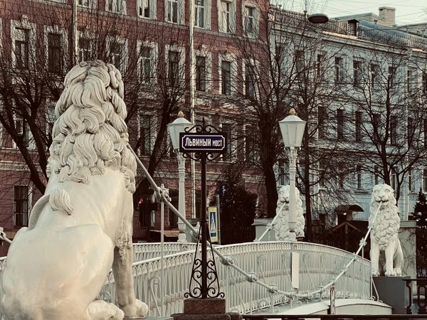 Путешествие в Коломну, или Петербург Гоголя и Достоевского