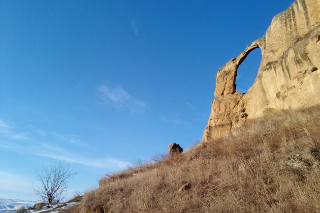 Фото - экскурсия: Уникальные природные памятники: Медовые водопады, гора Кольцо, перевал Гумбаши и древний аланский храм