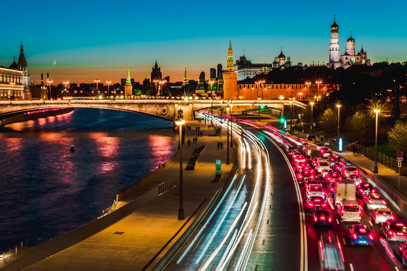 Автобусная экскурсия «Огни вечерней Москвы»