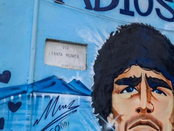«Здесь был Диего Марадона». Прогулка по футбольным местам Неаполя - фото 1