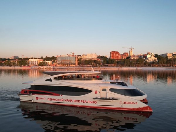 Прогулочный рейс по Каме на электрокатамаране «ЭкоходЪ-2» (по выходным) - фото 2