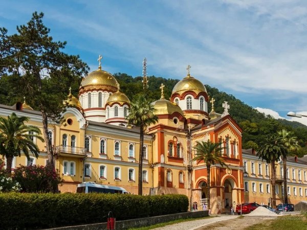 Удивительная природа и следы древности: мини-тур в Абхазию камерной компанией - фото 3