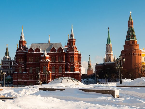 На автобусе — по красавице Москве