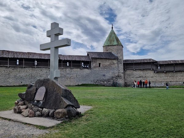10 чудес Псковской земли из Санкт-Петербурга (2 дня) - фото 1