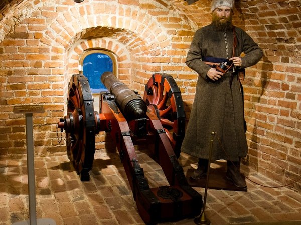 Как за каменной стеной: экскурсия в Белой башне - фото 2