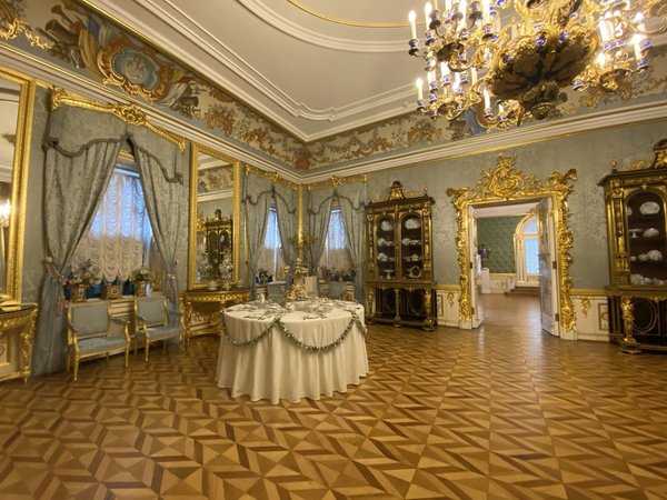 В Петергоф — к Большому дворцу, Малому музею и Нижнему парку - фото 4
