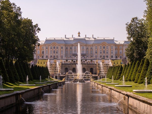 В Петергоф — к Большому дворцу, Малому музею и Нижнему парку - фото 2