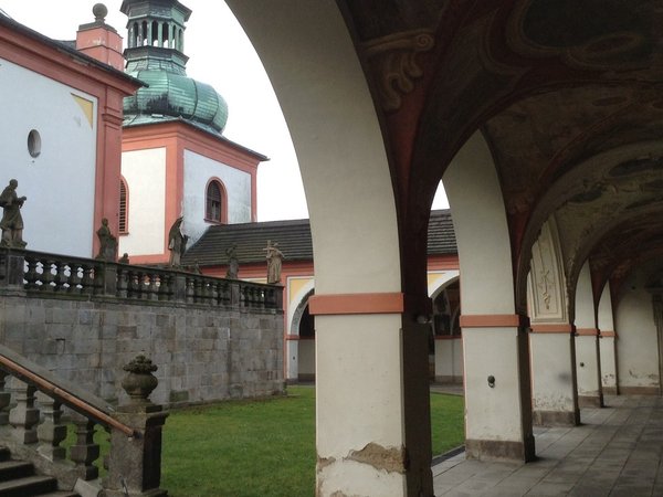 Чудеса Святой Горы и средневековый Карлштейн - фото 3
