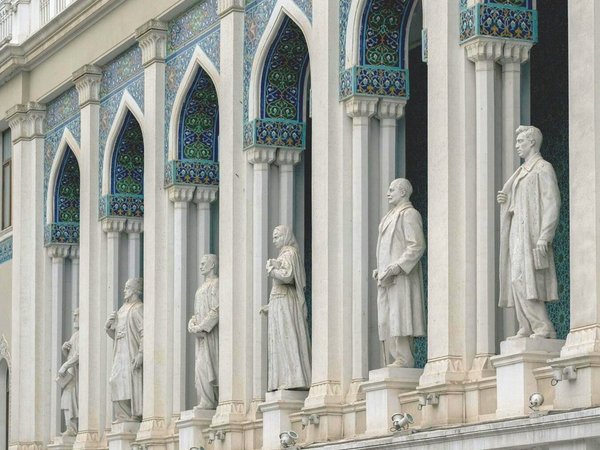 Все памятники Баку за 1 день: путешествие во времени - фото 2