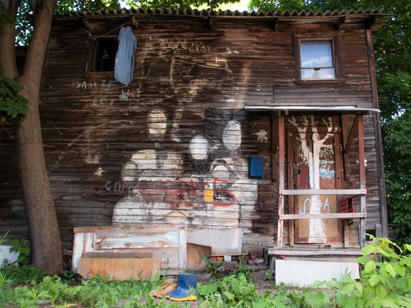 Другой Нижний: непарадные улицы, деревянные кварталы, стрит-арт - фото 1