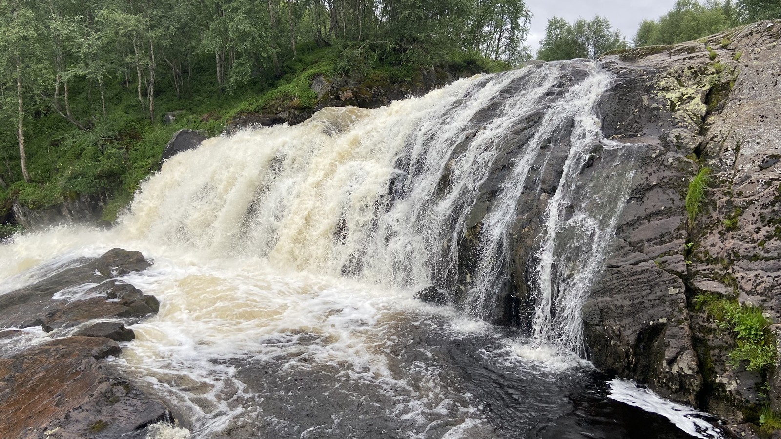 Домашние водопады Мурманска