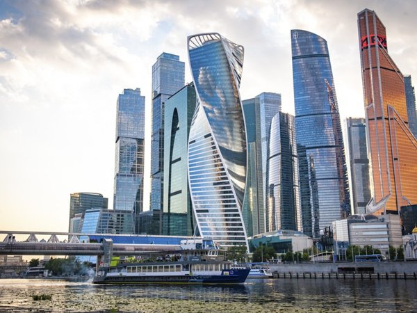 Речная прогулка-бранч от Парка культуры до Москва-Сити