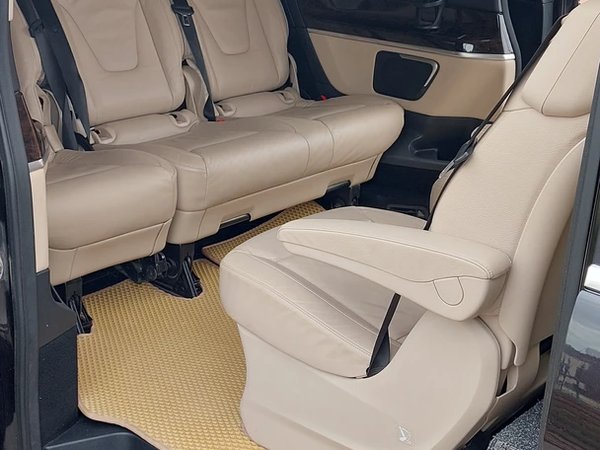 Трансфер на Maybach или минивэне Mercedes в Астрахани - фото 2