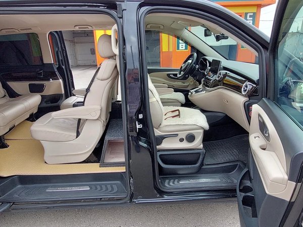 Трансфер на Maybach или минивэне Mercedes в Астрахани - фото 4