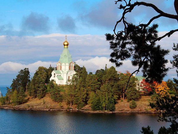 Ладожские шхеры и остров Валаам: экскурсия на катере - фото 2