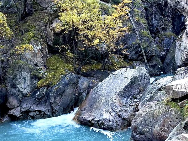 Нетипичный Эльбрус из Железноводска: водопады, дикие ущелья и снежные хребты - фото 4