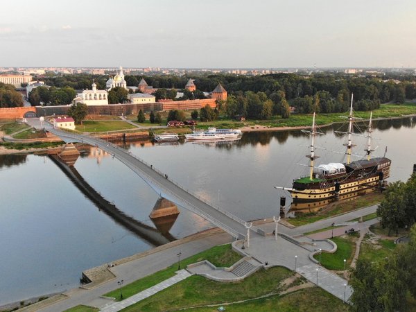 В Великий Новгород из Петербурга — на мотоциклах или авто - фото 1