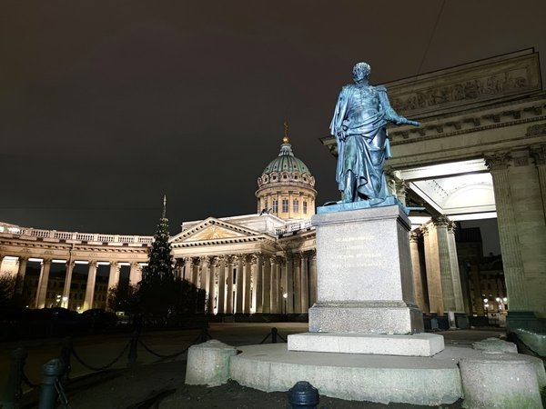 Мобильный квест без гида «Петербург революционный»