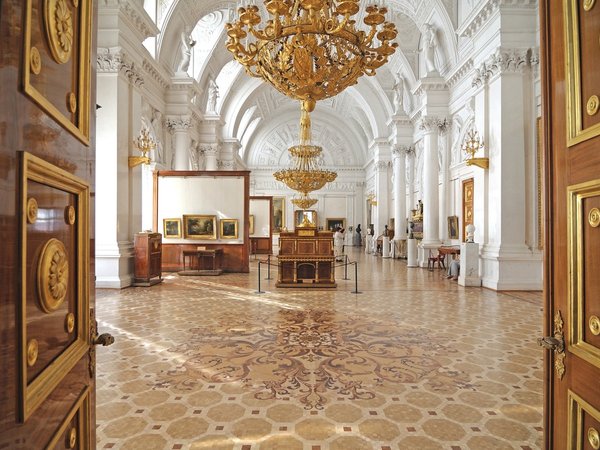 Тайны Зимнего дворца: сплетни, балы и романы - фото 4