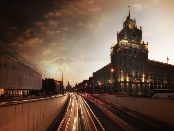 Привидения Москвы: автобусная экскурсия с графом Сен-Жерменом - фото 1