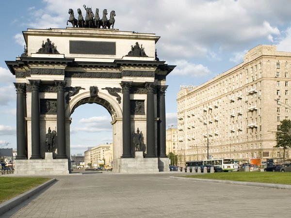 Обзорная экскурсия по Москве с посещением Кремля (билеты включены) - фото 2