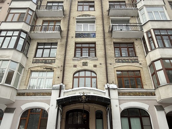 Арбатский бестиарий, истории дореволюционных миллионеров и стрит-арт - фото 3