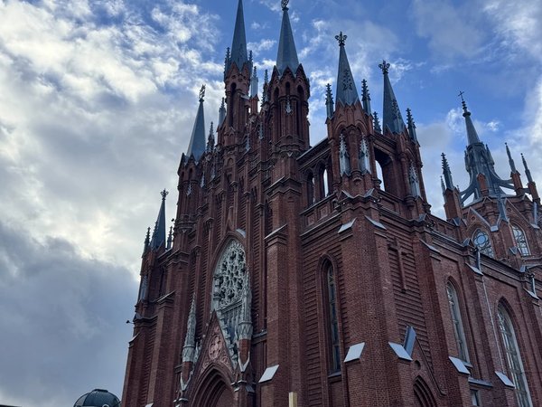 Архитектурные сказки на Красной Пресне - фото 2