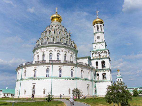 Из Москвы — в Звенигород и Новый Иерусалим (в группе)