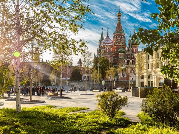 Групповая прогулка по парку «Зарядье» + аттракцион «Полёты над Москвой»