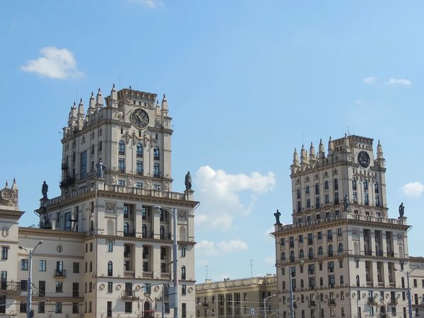 В Средневековье на выходные: тур по замкам Мира и Несвижа из Санкт-Петербурга - фото 2