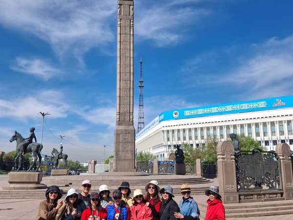 «Золотой квадрат» Алматы, Зелёный базар и высота 3200 м - фото 3