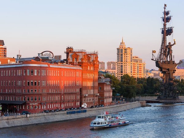 «Модный» остров рядом с Кремлем! - фото 1