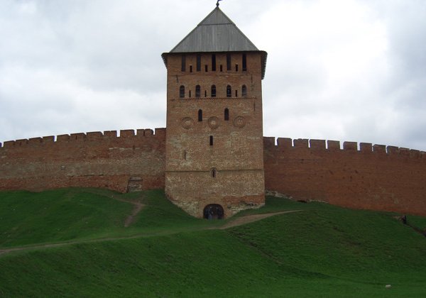 Из Санкт-Петербурга в Великий Новгород с профессиональным гидом-археологом