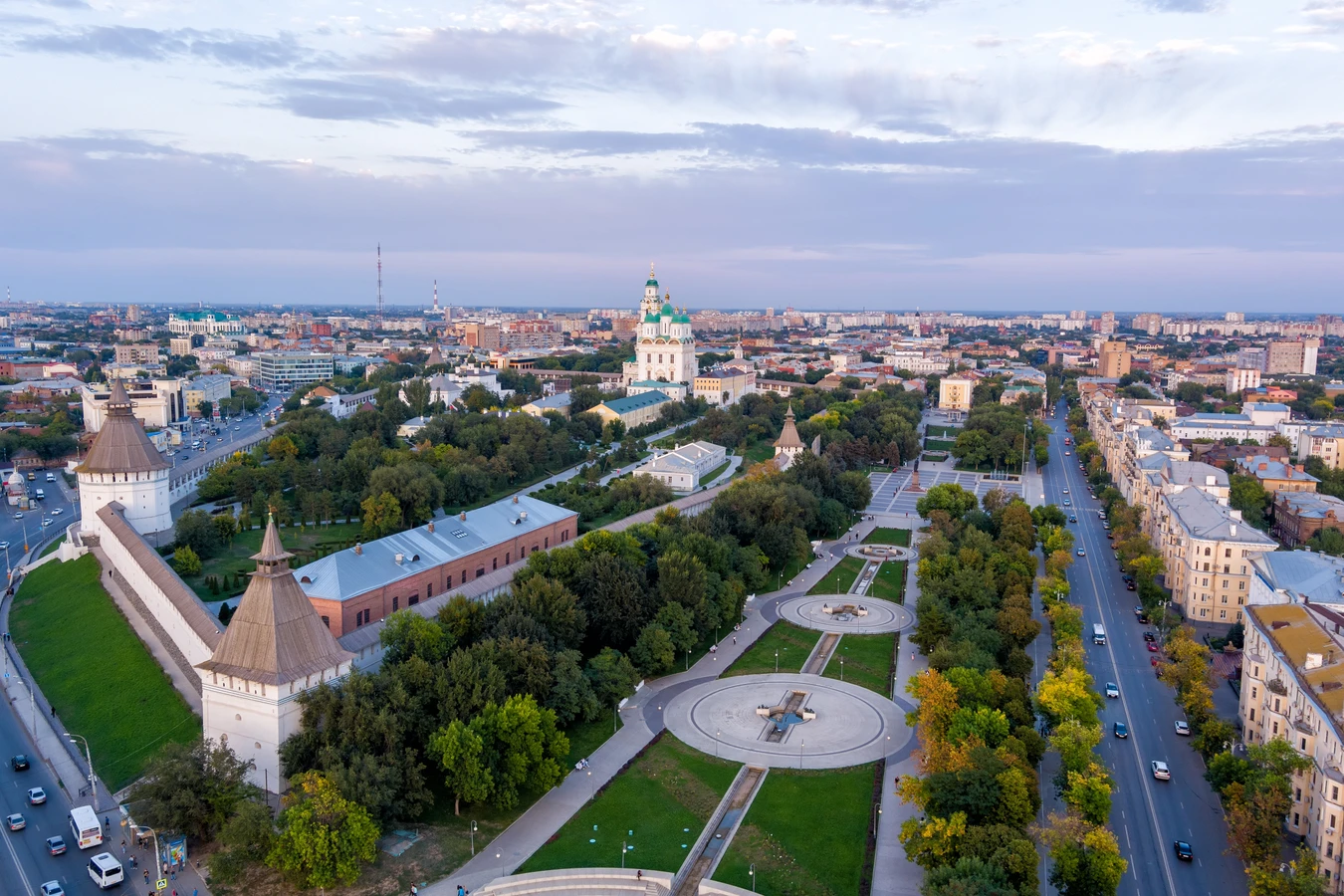 Астрахань — город древний, город славный